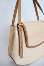 Load image into Gallery viewer, Louis Vuitton Monogram Vernis Biscayne Bay GM