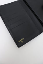 Load image into Gallery viewer, Chanel caviar vintage wallet