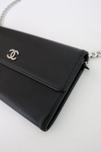 Load image into Gallery viewer, Chanel caviar vintage wallet