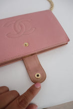 Load image into Gallery viewer, Chanel caviar wallet in pink