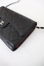 Load image into Gallery viewer, Chanel classic medium flap