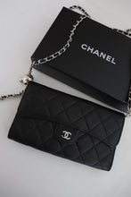 Load image into Gallery viewer, Chanel classic medium flap