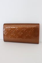 Load image into Gallery viewer, Louis Vuitton Vernis Monogram Wallet