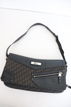 Load image into Gallery viewer, Christian Dior 2003 street chic bag in black