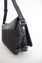Load image into Gallery viewer, Christian Dior 2003 street chic bag in black
