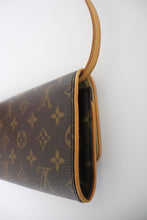 Load image into Gallery viewer, Louis Vuitton Twin GM Shoulder Bag Pochette Monogram