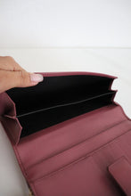 Load image into Gallery viewer, Gucci pink vintage wallet