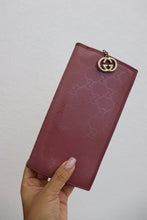 Load image into Gallery viewer, Gucci pink vintage wallet
