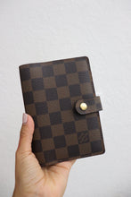 Load image into Gallery viewer, Louis Vuitton Damier Ebene Ring Agenda.