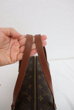 Load image into Gallery viewer, Louis Vuitton Papillon 30