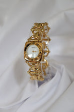 Load image into Gallery viewer, Vintage Gucci Horsebit Link watch