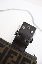 Load image into Gallery viewer, Vintage Fendi wallet