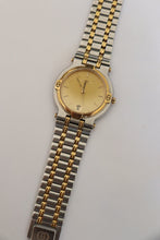 Lade das Bild in den Galerie-Viewer, Gucci 1990s Date Round Dial Two Tone Watch