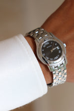 Load image into Gallery viewer, Vintage Gucci 5400M Series Watch in Silver