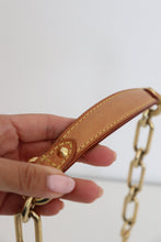 Lade das Bild in den Galerie-Viewer, Louis Vuitton Judy GM two way shoulder bag