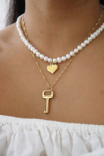 Load image into Gallery viewer, Louis Vuitton key logo