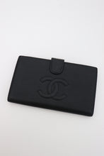 Load image into Gallery viewer, Chanel caviar vintage wallet