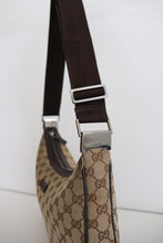Load image into Gallery viewer, Gucci saddle zip messenger brown bag