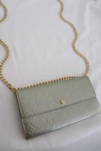 Load image into Gallery viewer, Louis Vuitton vernis wallet