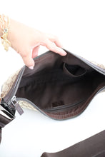 Load image into Gallery viewer, Gucci saddle zip messenger brown bag