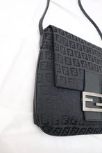 Load image into Gallery viewer, Fendi zucchino crossbody in black