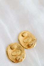Load image into Gallery viewer, Chanel vintage earrings