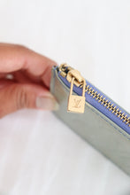 Load image into Gallery viewer, Louis Vuitton vernis keypouch