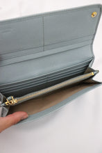 Load image into Gallery viewer, Prada Saffiano wallet