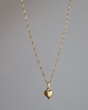 Load image into Gallery viewer, Medium heart necklace