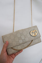 Load image into Gallery viewer, Gucci GG lovely heart continental wallet