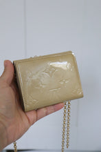 Load image into Gallery viewer, Vintage Louis Vuitton Dentelle Ludlow wallet