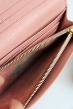 Load image into Gallery viewer, Prada Saffiano wallet