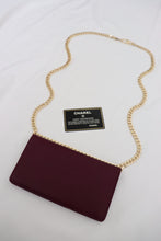 Load image into Gallery viewer, Chanel bifold caviar wallet in burgundy
