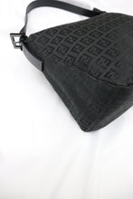 Load image into Gallery viewer, Fendi zucchino double flap baguette in black
