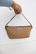 Load image into Gallery viewer, Gucci boat pochette
