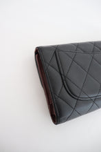 Load image into Gallery viewer, Chanel classic medium flap
