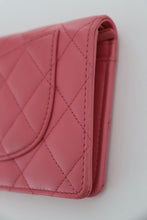 Load image into Gallery viewer, Chanel quilted yen pink leather wallet
