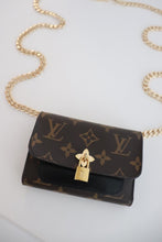 Load image into Gallery viewer, Louis Vuitton monogram flower lock wallet
