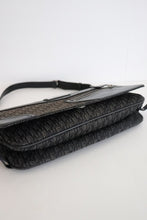 Load image into Gallery viewer, Christian Dior 2003 street chic bag in black
