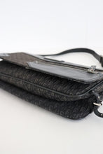 Load image into Gallery viewer, Christian Dior 2003 street chic bag in black
