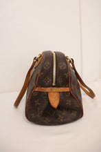Load image into Gallery viewer, Louis Vuitton montorgueil bag
