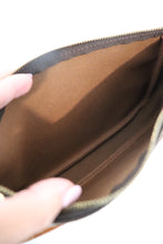 Load image into Gallery viewer, Louis Vuitton Monogram Pochette
