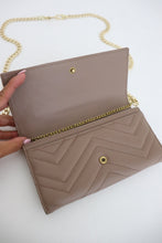 Load image into Gallery viewer, Gucci GG Marmont continental wallet matelasse leather
