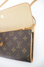 Load image into Gallery viewer, Louis Vuitton Twin GM Shoulder Bag Pochette Monogram
