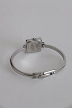 Load image into Gallery viewer, Gucci 1990L Vintage Square Watch – Black Dial with Silver Bracelet
