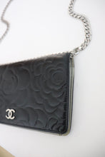 Load image into Gallery viewer, Chanel embossed camellia vintage wallet
