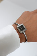 Load image into Gallery viewer, Gucci 1990L Vintage Square Watch – Black Dial with Silver Bracelet
