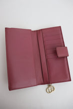 Load image into Gallery viewer, Gucci pink vintage wallet
