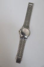 Load image into Gallery viewer, Gucci 1990s Date Round Dial Two Tone Watch
