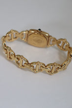 Load image into Gallery viewer, Rare Vintage Gucci Horsebit Link watch
